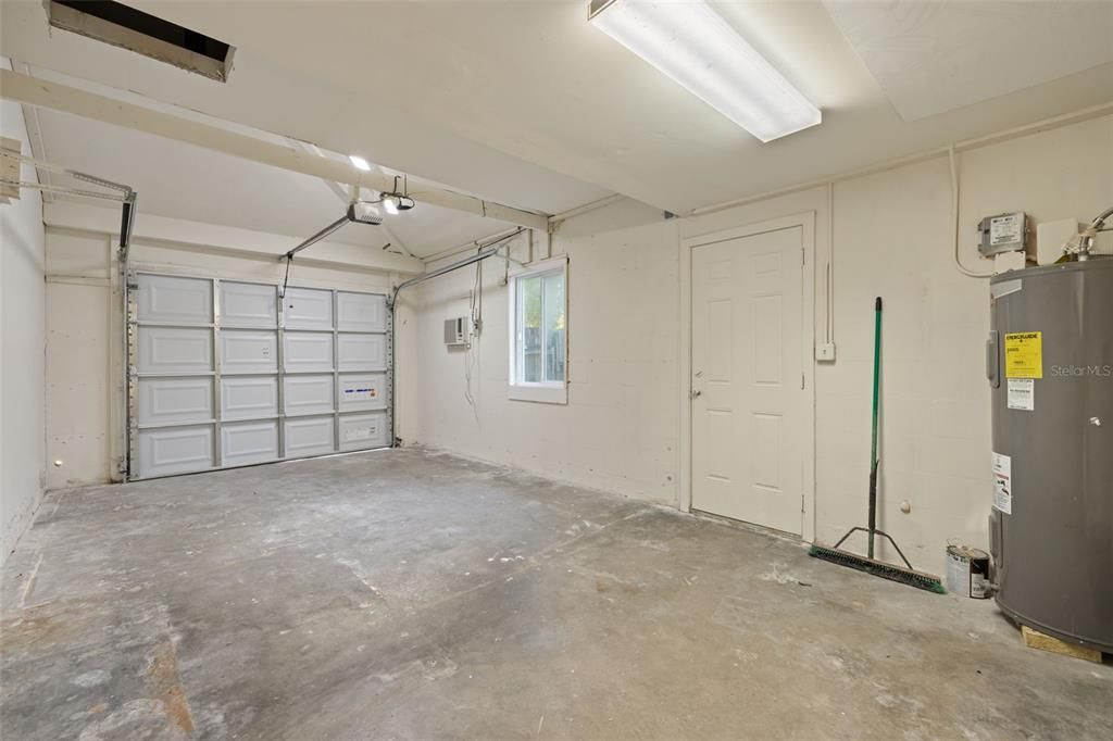 For Sale: $524,700 (3 beds, 3 baths, 1719 Square Feet)