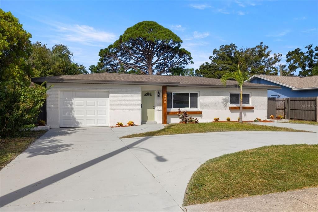 For Sale: $524,700 (3 beds, 3 baths, 1719 Square Feet)