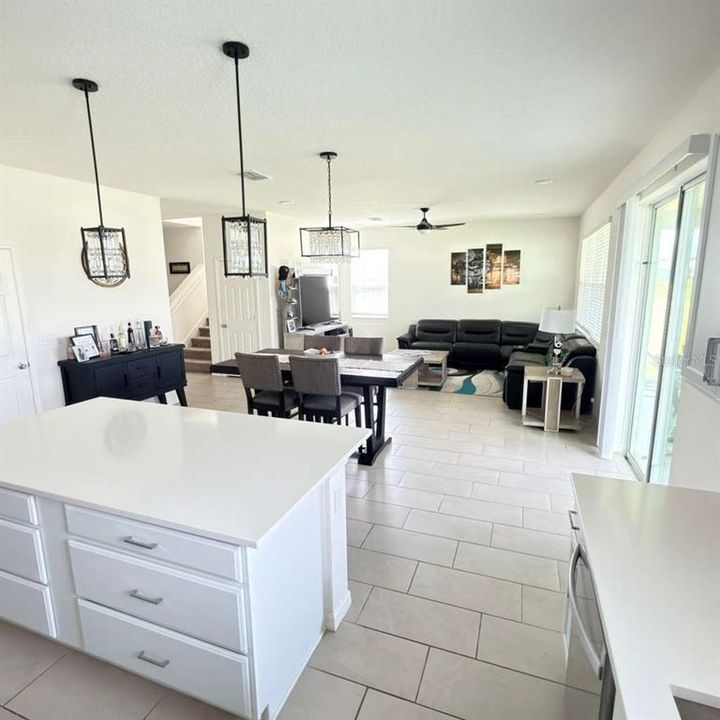 For Sale: $539,990 (5 beds, 2 baths, 2387 Square Feet)