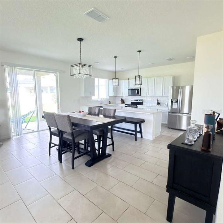 For Sale: $539,990 (5 beds, 2 baths, 2387 Square Feet)