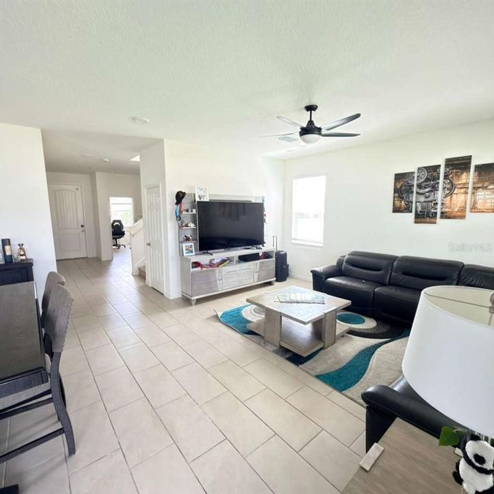 For Sale: $539,990 (5 beds, 2 baths, 2387 Square Feet)