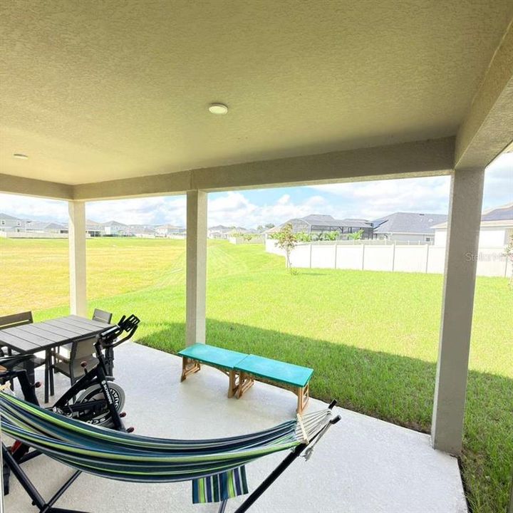 For Sale: $539,990 (5 beds, 2 baths, 2387 Square Feet)