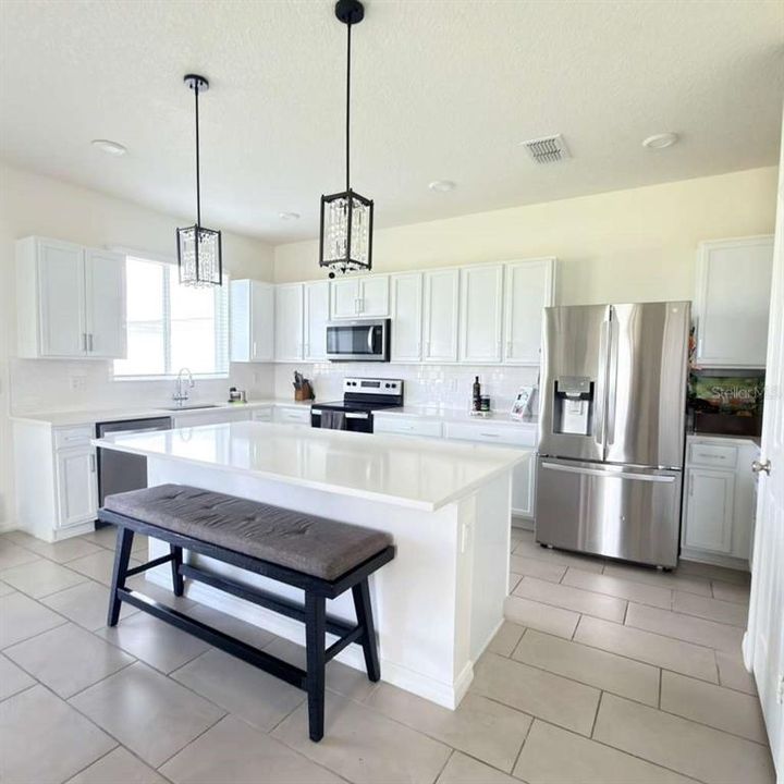 For Sale: $539,990 (5 beds, 2 baths, 2387 Square Feet)