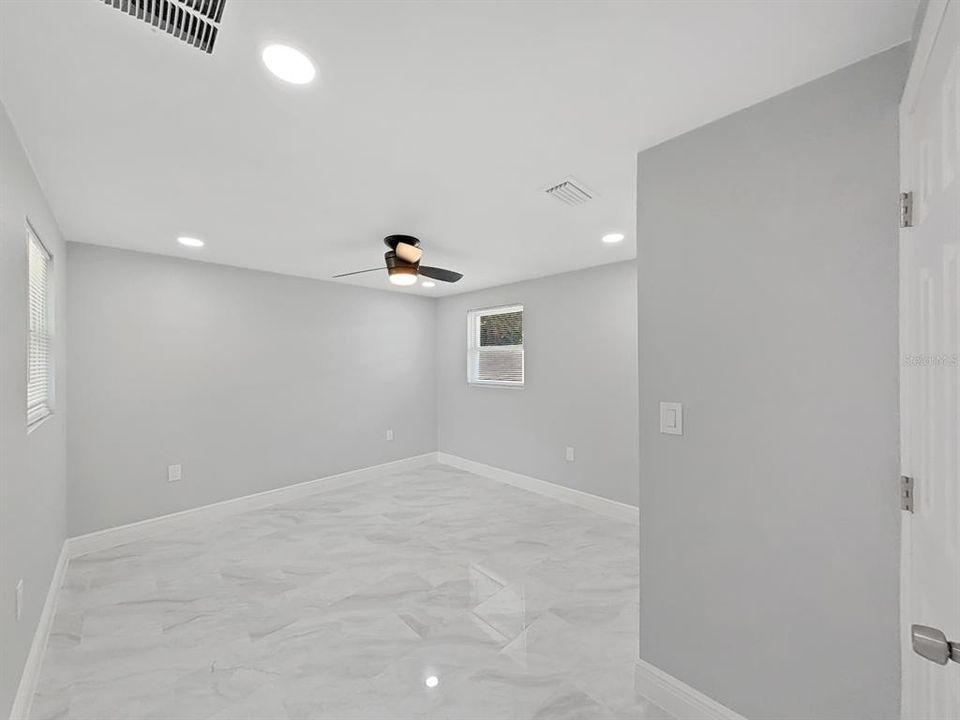 For Sale: $419,900 (4 beds, 3 baths, 1224 Square Feet)