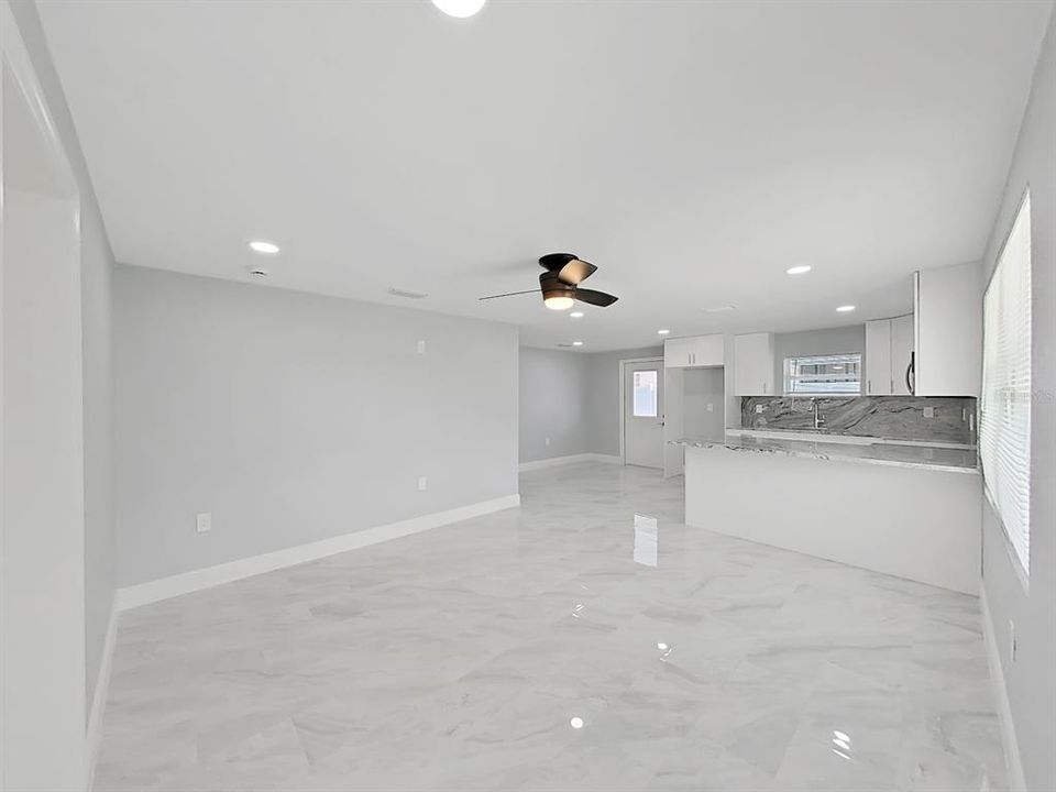 For Sale: $419,900 (4 beds, 3 baths, 1224 Square Feet)