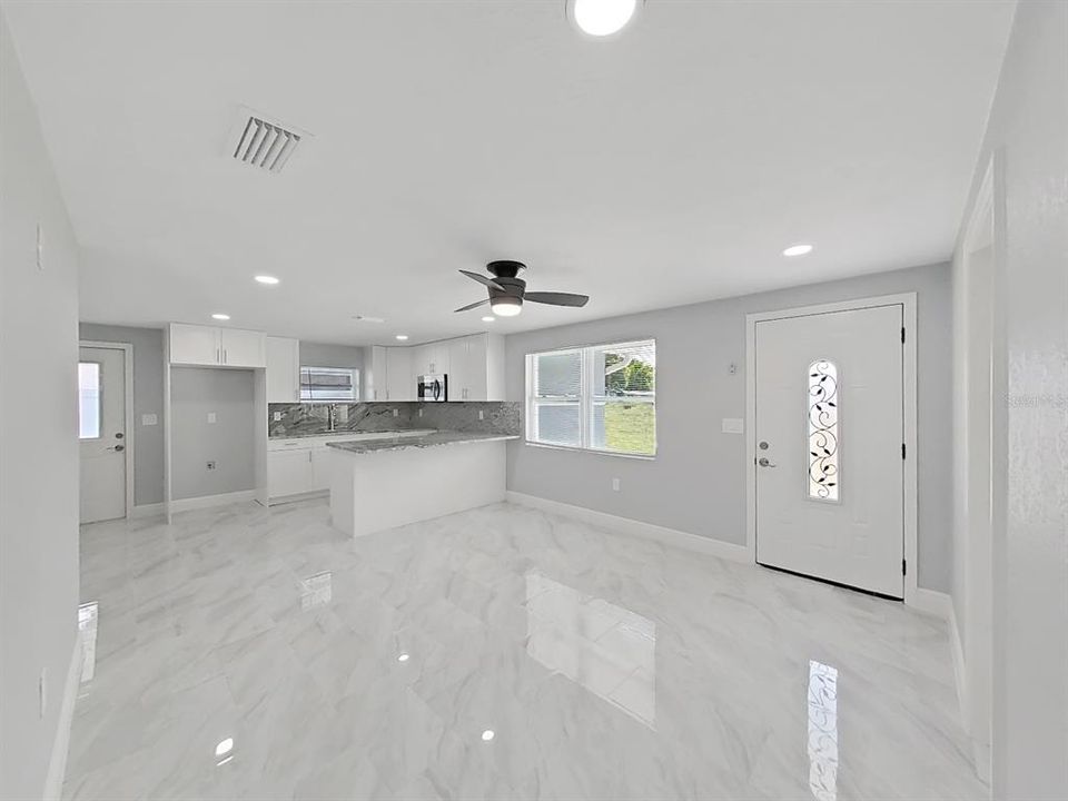 For Sale: $419,900 (4 beds, 3 baths, 1224 Square Feet)