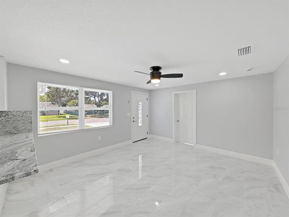 For Sale: $419,900 (4 beds, 3 baths, 1224 Square Feet)