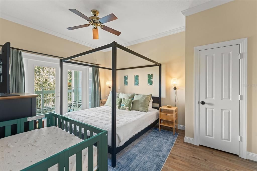 Active With Contract: $280,000 (3 beds, 2 baths, 1344 Square Feet)