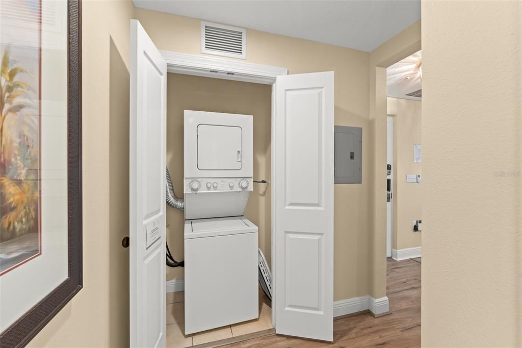 Active With Contract: $280,000 (3 beds, 2 baths, 1344 Square Feet)