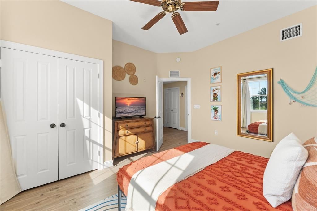 Active With Contract: $280,000 (3 beds, 2 baths, 1344 Square Feet)