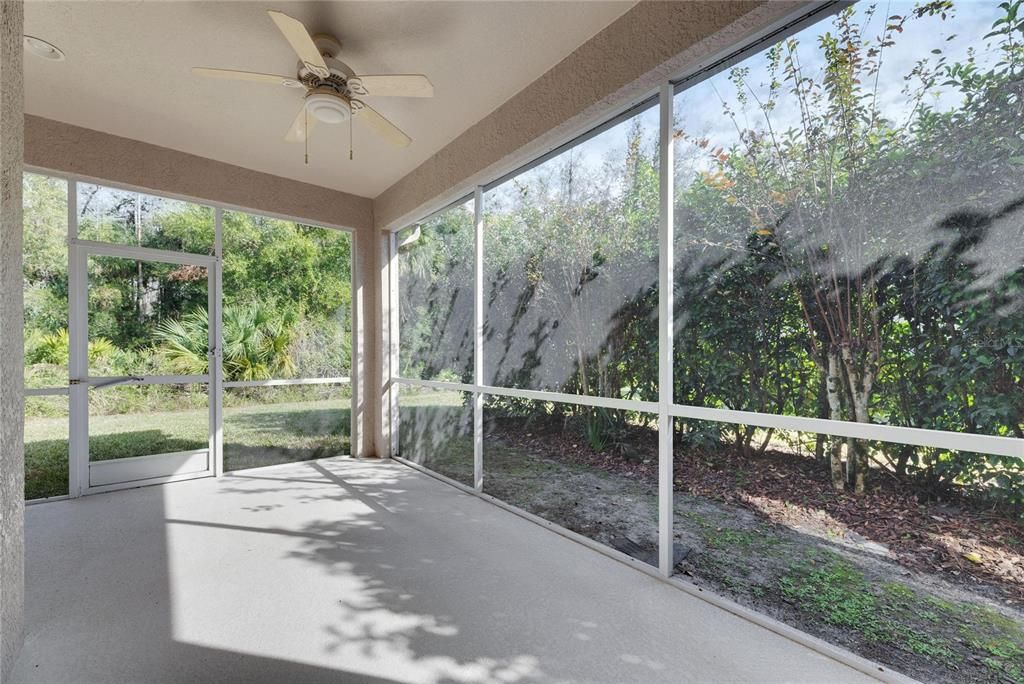 合同活跃: $475,000 (4 贝兹, 2 浴室, 2288 平方英尺)