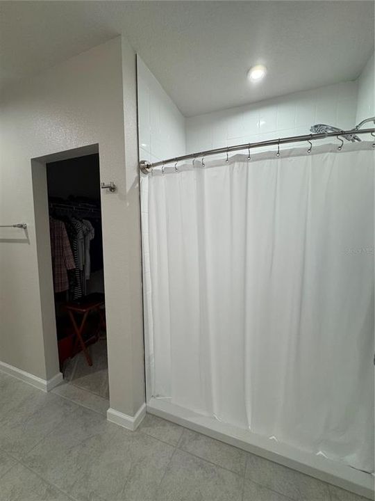 For Rent: $1,995 (3 beds, 2 baths, 1450 Square Feet)