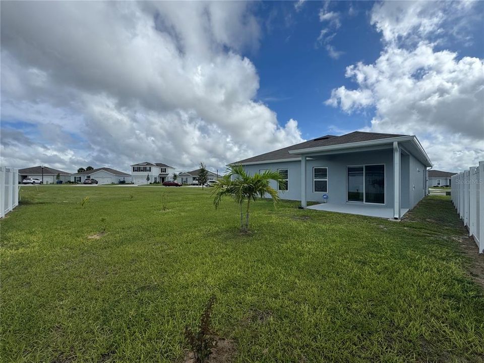 For Rent: $1,995 (3 beds, 2 baths, 1450 Square Feet)