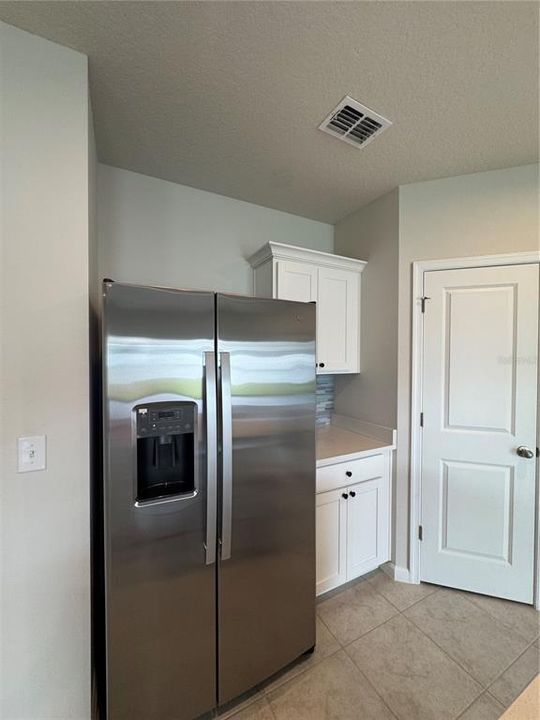 For Rent: $1,995 (3 beds, 2 baths, 1450 Square Feet)
