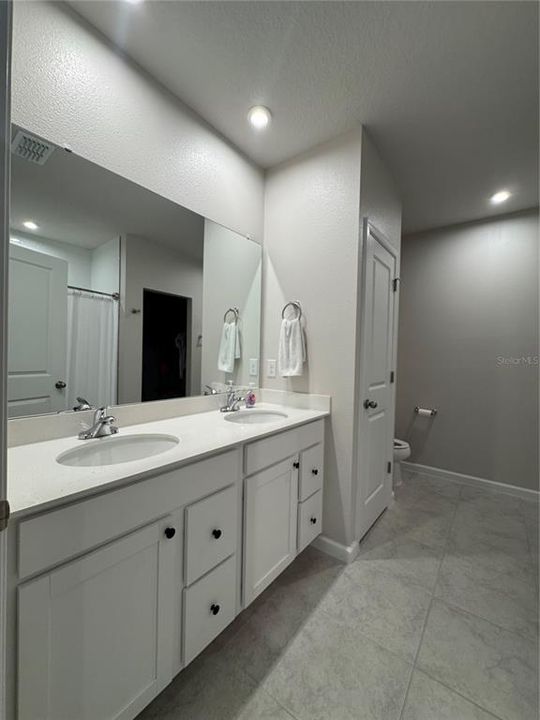 For Rent: $1,995 (3 beds, 2 baths, 1450 Square Feet)