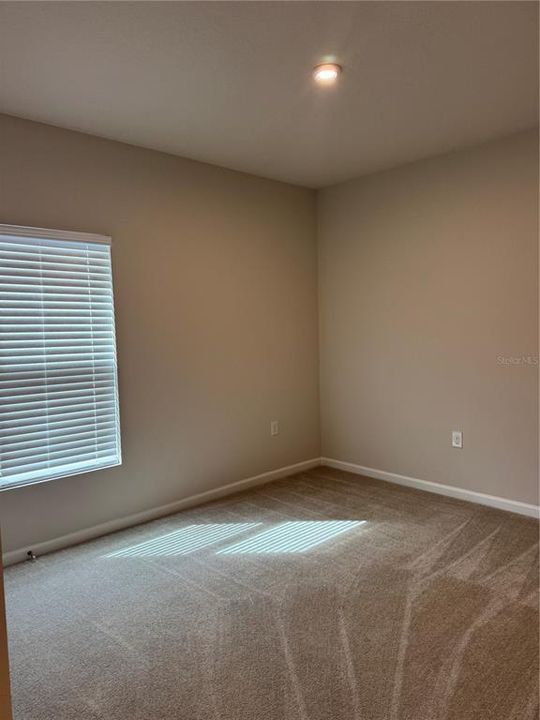 For Rent: $1,995 (3 beds, 2 baths, 1450 Square Feet)