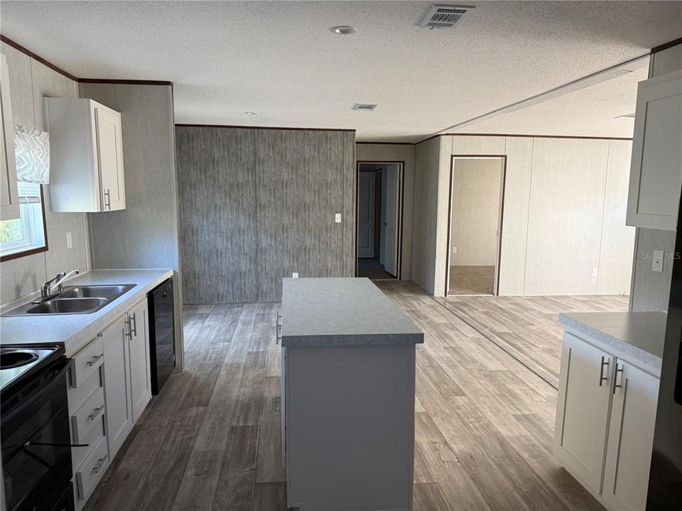 En Venta: $254,000 (3 camas, 2 baños, 1456 Pies cuadrados)