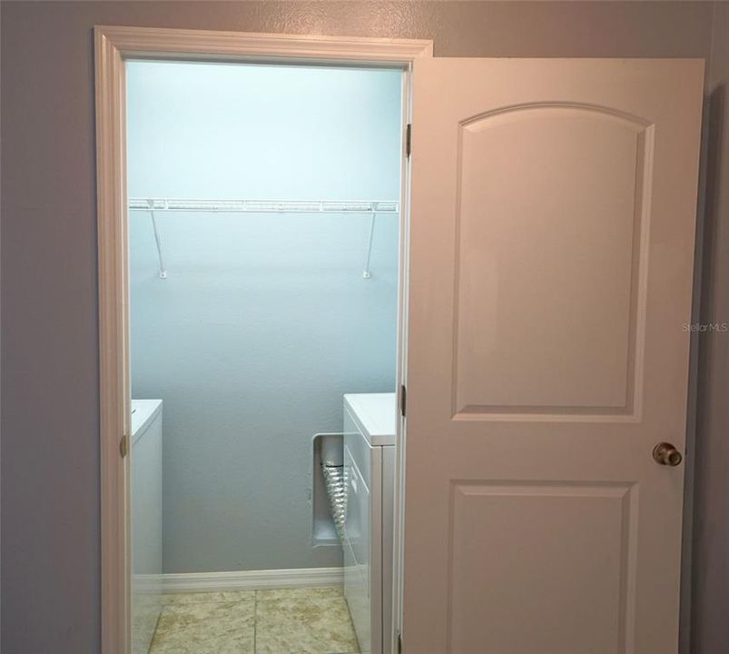 Active With Contract: $1,699 (3 beds, 2 baths, 1609 Square Feet)