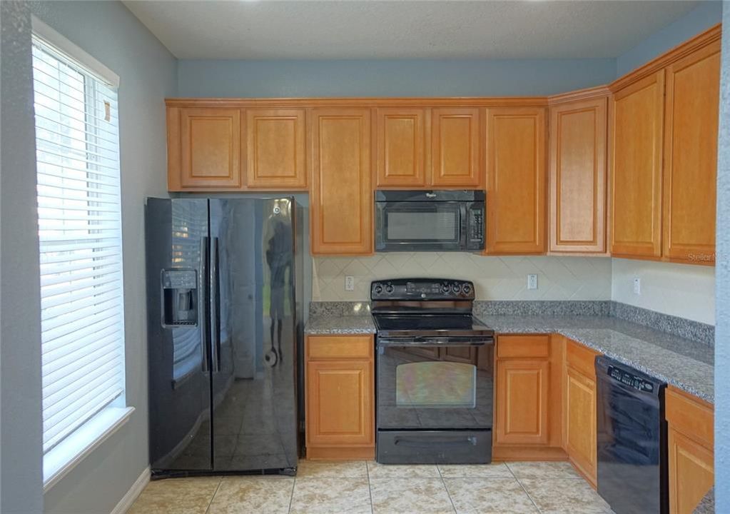 Active With Contract: $1,699 (3 beds, 2 baths, 1609 Square Feet)