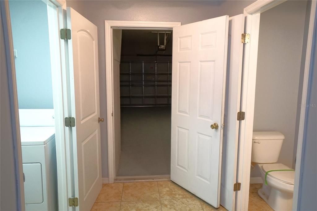 Active With Contract: $1,699 (3 beds, 2 baths, 1609 Square Feet)