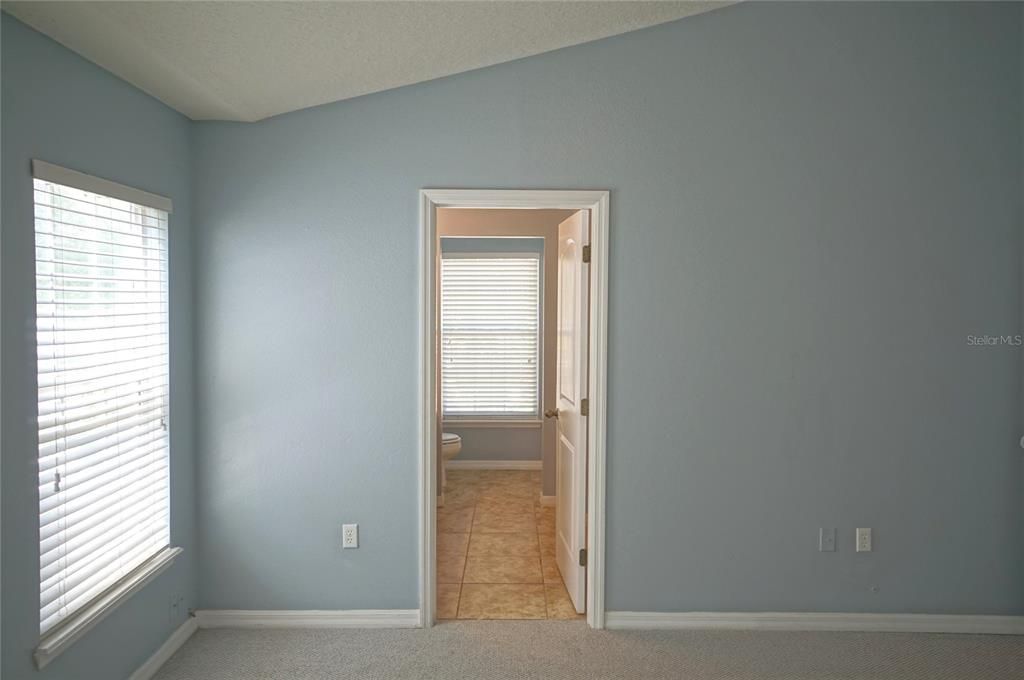 Active With Contract: $1,699 (3 beds, 2 baths, 1609 Square Feet)