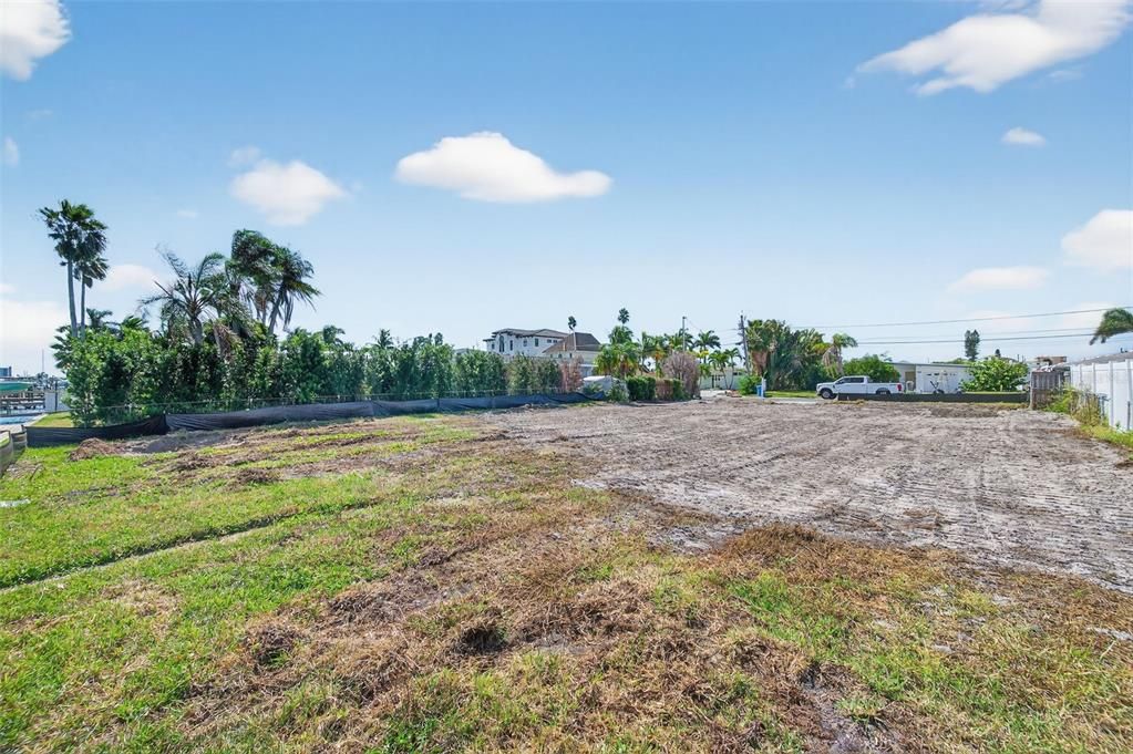 待售: $722,500 (0.19 acres)