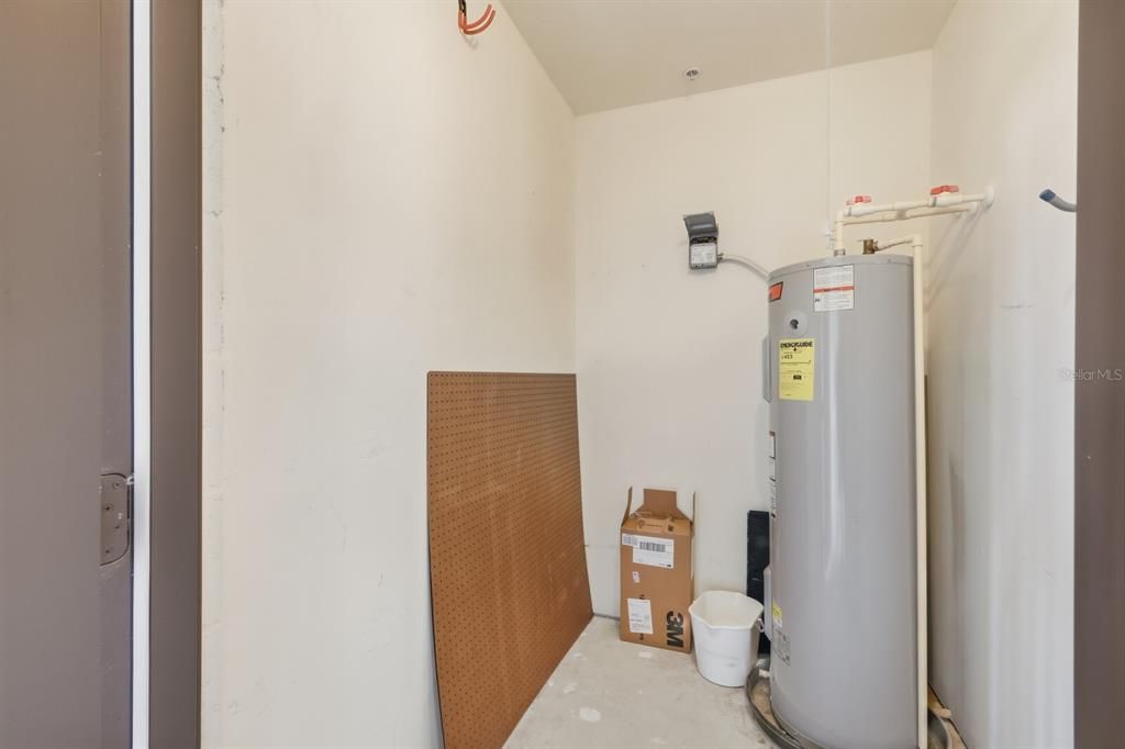 Под контрактом: $309,900 (2 спален, 2 ванн, 1121 Квадратных фут)