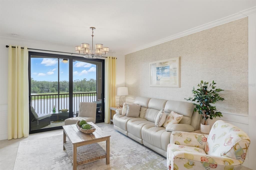 Под контрактом: $309,900 (2 спален, 2 ванн, 1121 Квадратных фут)