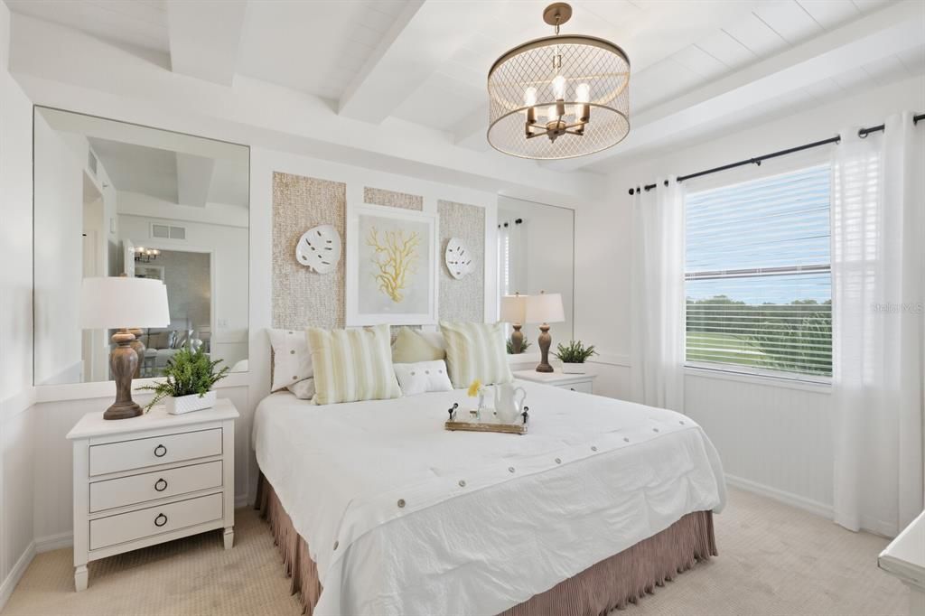 Под контрактом: $309,900 (2 спален, 2 ванн, 1121 Квадратных фут)