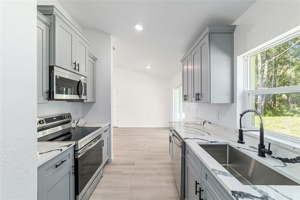 En Venta: $229,000 (3 camas, 2 baños, 1156 Pies cuadrados)