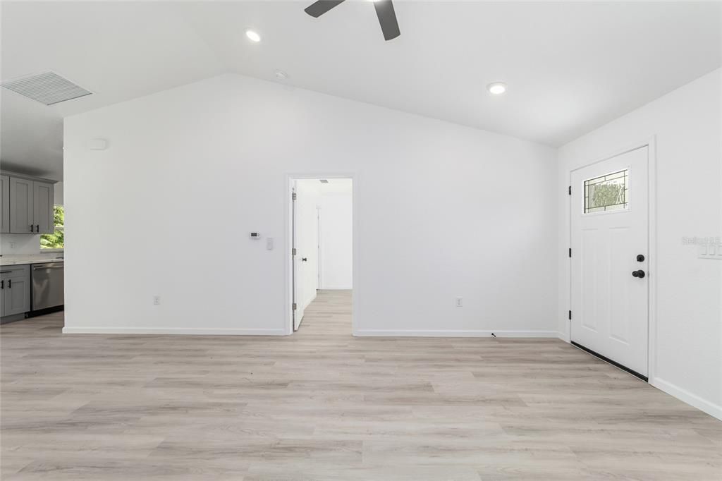 En Venta: $229,000 (3 camas, 2 baños, 1156 Pies cuadrados)