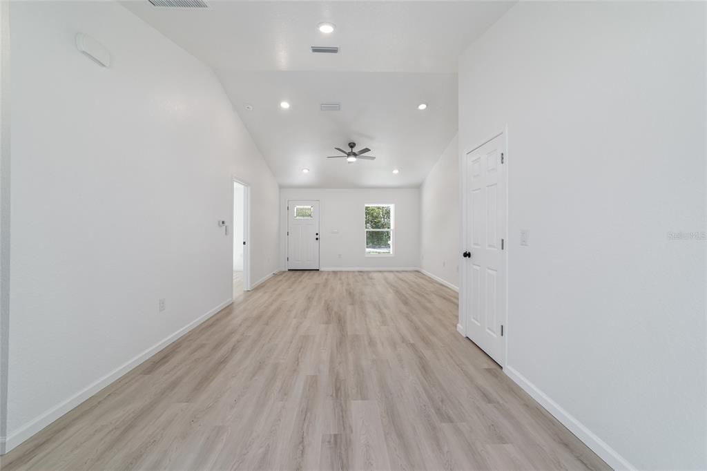 En Venta: $229,000 (3 camas, 2 baños, 1156 Pies cuadrados)