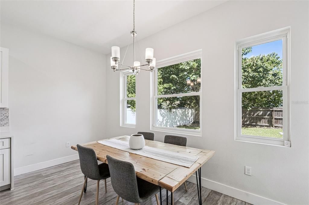 На продажу: $950,000 (4 спален, 3 ванн, 2509 Квадратных фут)