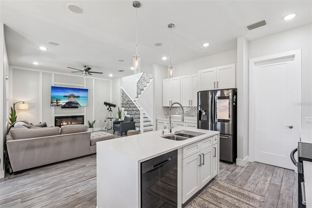 На продажу: $950,000 (4 спален, 3 ванн, 2509 Квадратных фут)