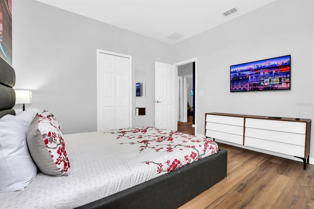 待售: $1,495,000 (15 贝兹, 11 浴室, 6223 平方英尺)