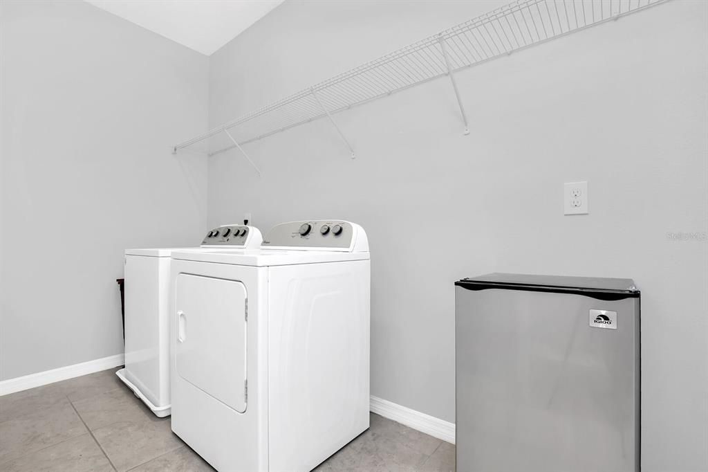 待售: $1,495,000 (15 贝兹, 11 浴室, 6223 平方英尺)