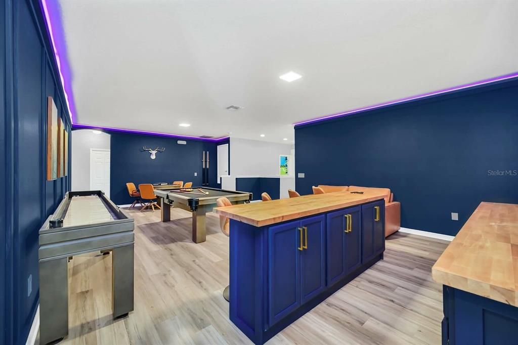 待售: $1,495,000 (15 贝兹, 11 浴室, 6223 平方英尺)