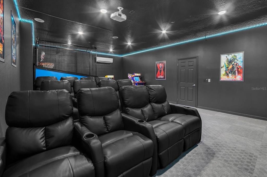 待售: $1,495,000 (15 贝兹, 11 浴室, 6223 平方英尺)