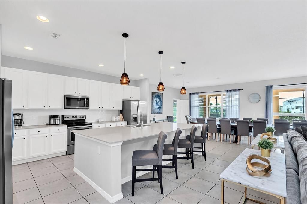 待售: $1,495,000 (15 贝兹, 11 浴室, 6223 平方英尺)