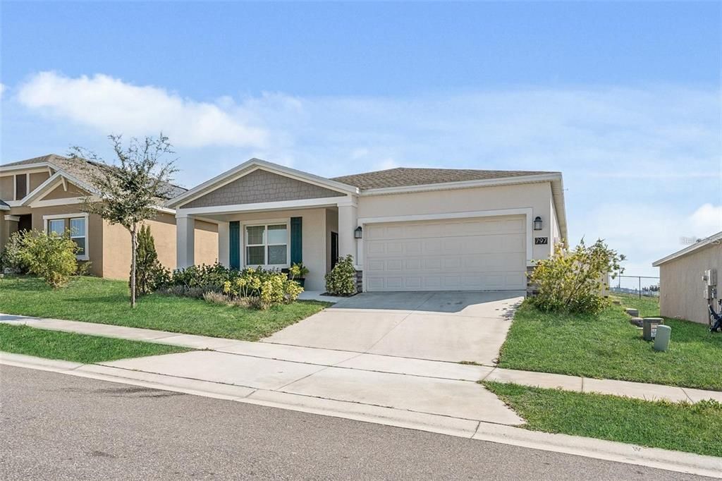 En Renta: $2,150 (4 camas, 2 baños, 1680 Pies cuadrados)