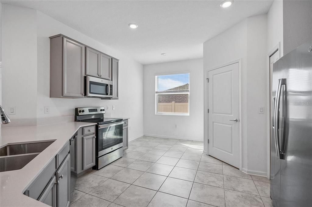 En Renta: $2,150 (4 camas, 2 baños, 1680 Pies cuadrados)