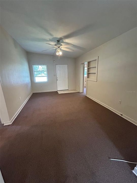 出租: $1,595 (2 贝兹, 1 浴室, 1175 平方英尺)