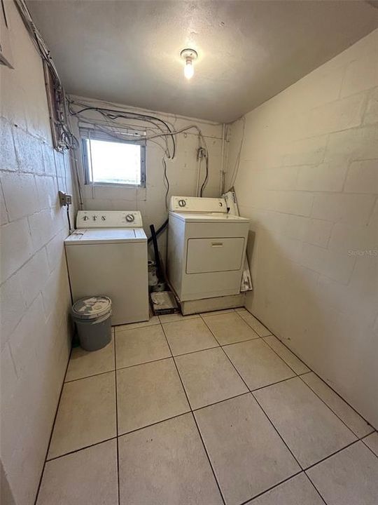 出租: $1,595 (2 贝兹, 1 浴室, 1175 平方英尺)