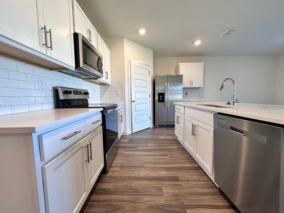 En Renta: $2,250 (4 camas, 2 baños, 1839 Pies cuadrados)