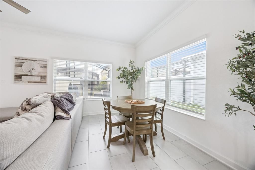 待售: $595,000 (5 贝兹, 4 浴室, 2168 平方英尺)