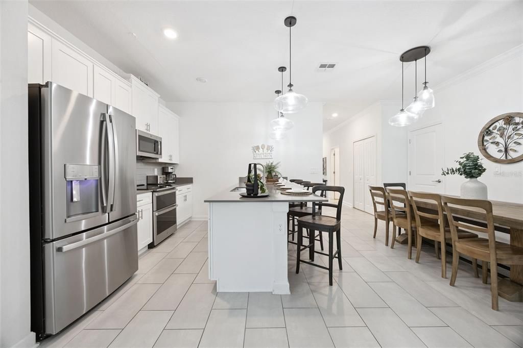 待售: $595,000 (5 贝兹, 4 浴室, 2168 平方英尺)