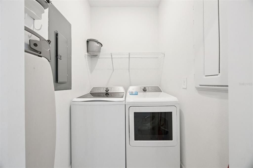 待售: $595,000 (5 贝兹, 4 浴室, 2168 平方英尺)