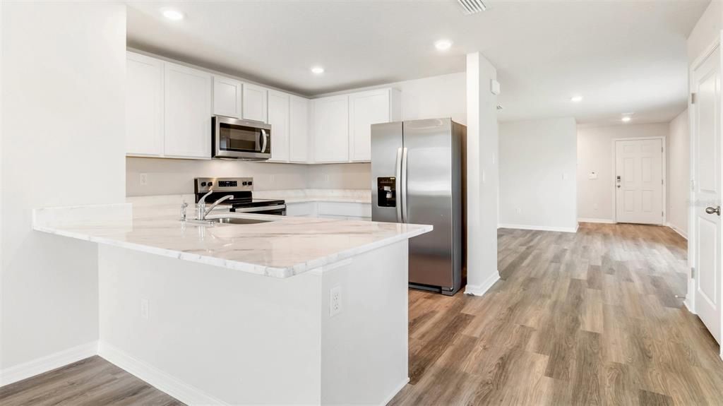 Active With Contract: $336,265 (3 beds, 2 baths, 1504 Square Feet)