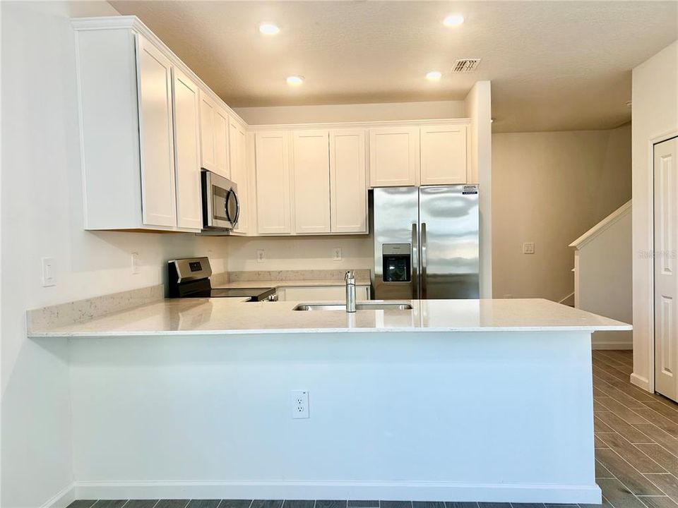 For Rent: $1,900 (3 beds, 2 baths, 1782 Square Feet)