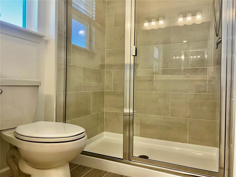 For Rent: $1,900 (3 beds, 2 baths, 1782 Square Feet)